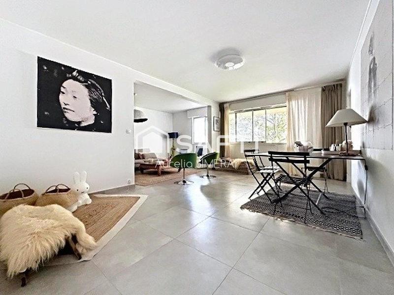 Appartement - 99 m² - 4 pièces