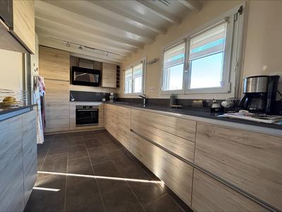 Maison - 180 m² - 5 pièces