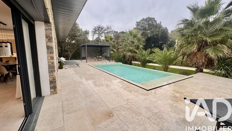 Maison de maîtres - 187 m² - 7 pièces