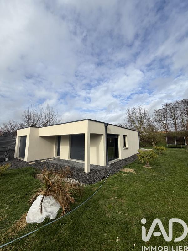 Maison - 93 m² - 4 pièces