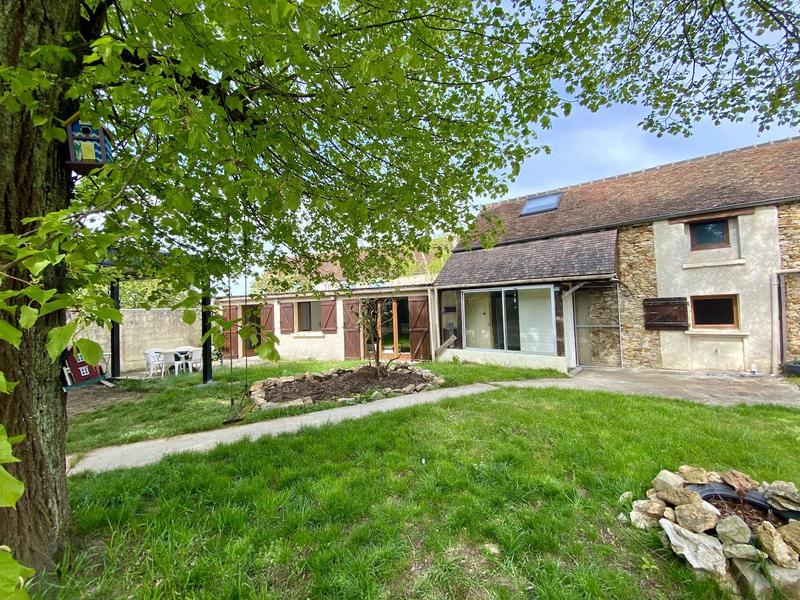 Maison - 108 m² - 6 pièces