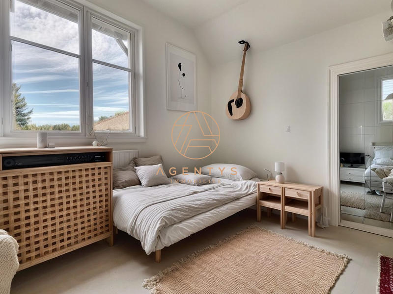 Maison - 249 m² - 10 pièces