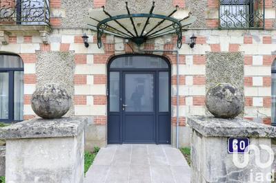 Maison - 377 m² - 10 pièces