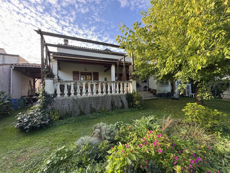 Maison ancienne - 228 m² - 7 pièces