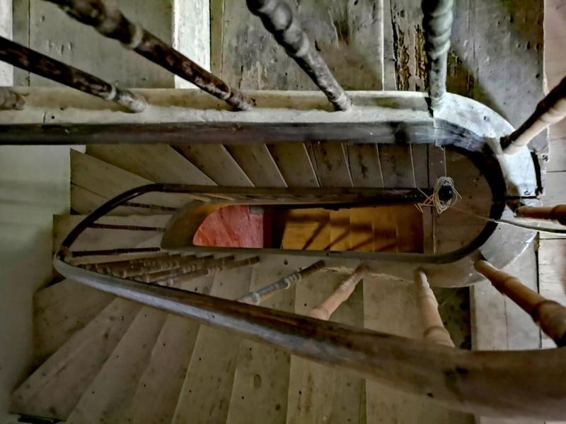 Maison - 410 m² - 8 pièces