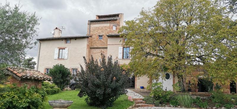 Maison - 450 m² - 11 pièces