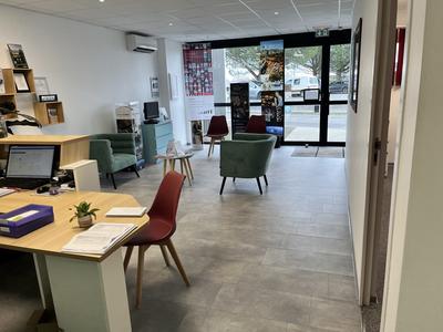 Local commercial - 144 m²