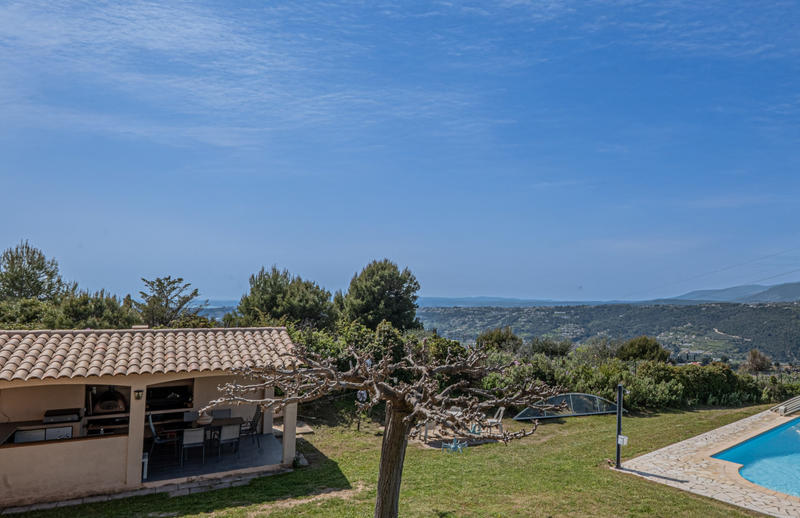 Maison - 180 m² - 8 pièces