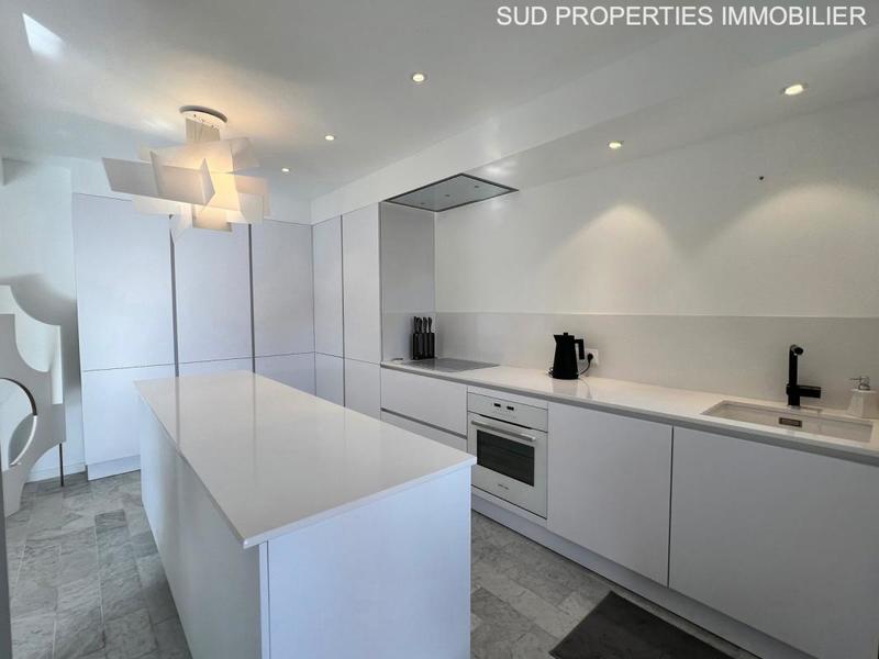 Appartement - 85 m² - 3 pièces