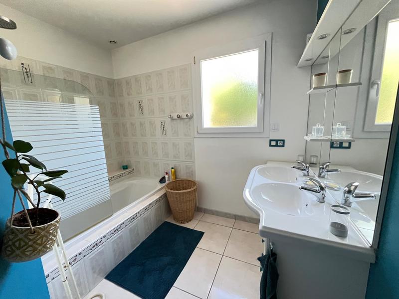 Maison - 178 m² - 10 pièces