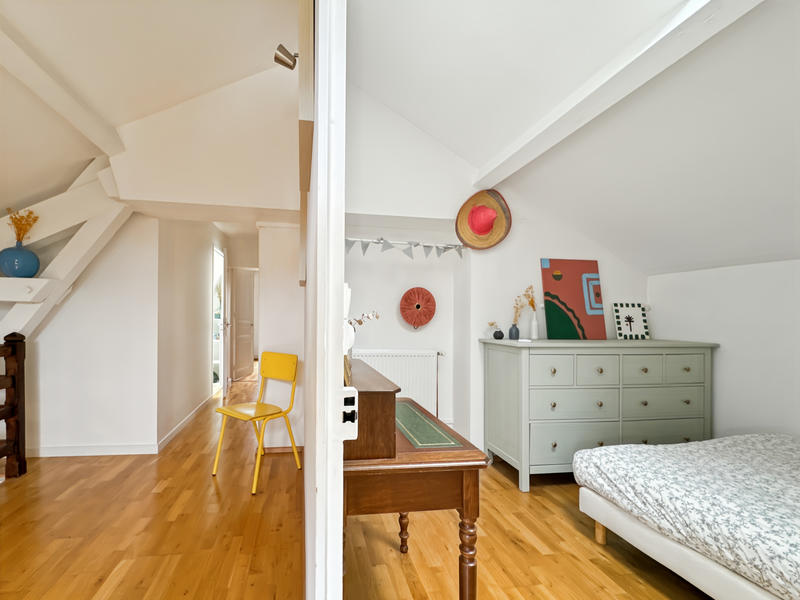 Maison - 172 m² - 8 pièces