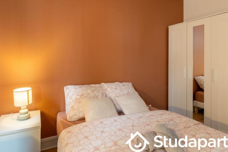 Chambre - 10 m² - 1 pièce