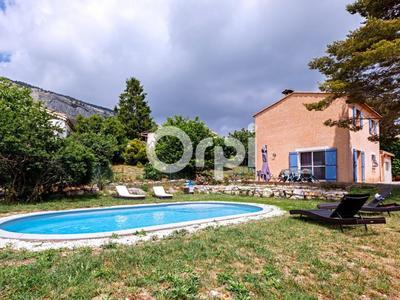 Maison - 88 m² - 4 pièces