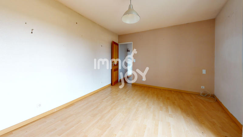 Maison - 214 m² - 7 pièces