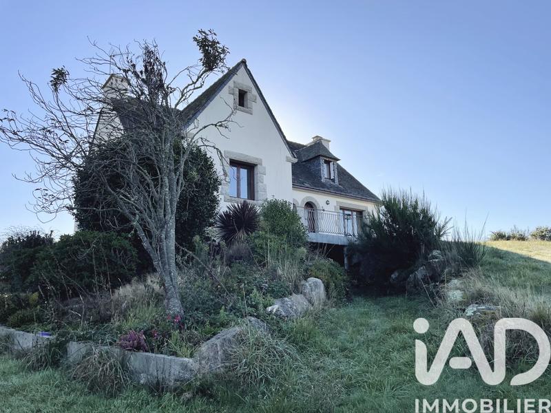 Maison - 181 m² - 8 pièces