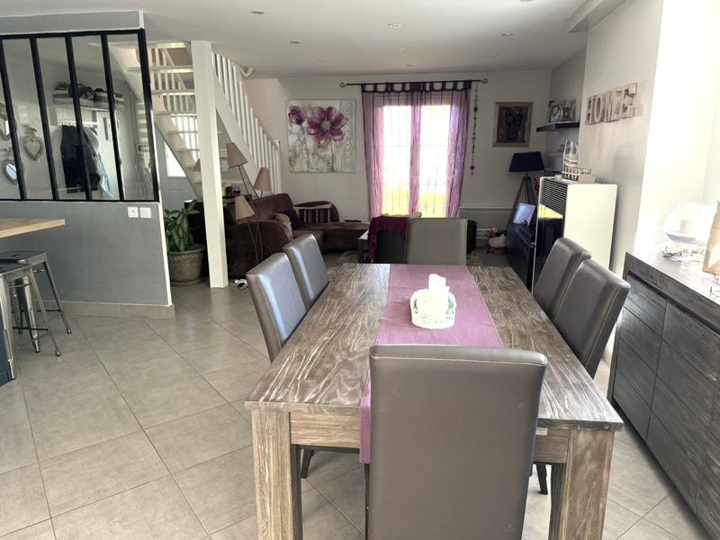 Maison - 128 m² - 8 pièces