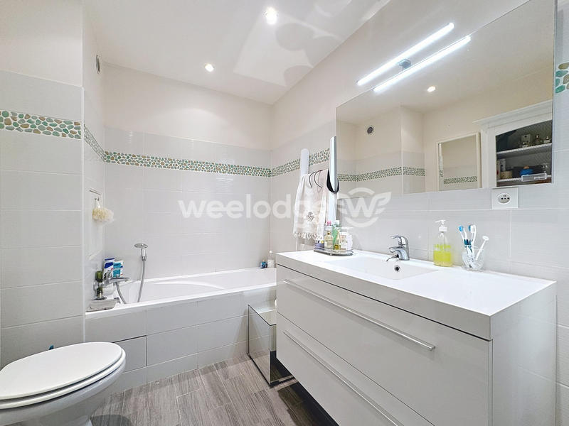 Appartement - 95 m² - 5 pièces