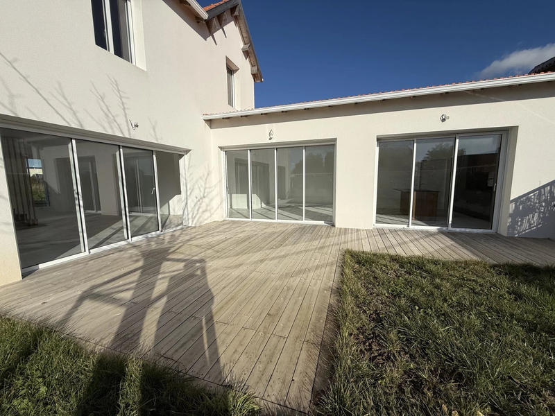 Maison - 153 m² - 6 pièces
