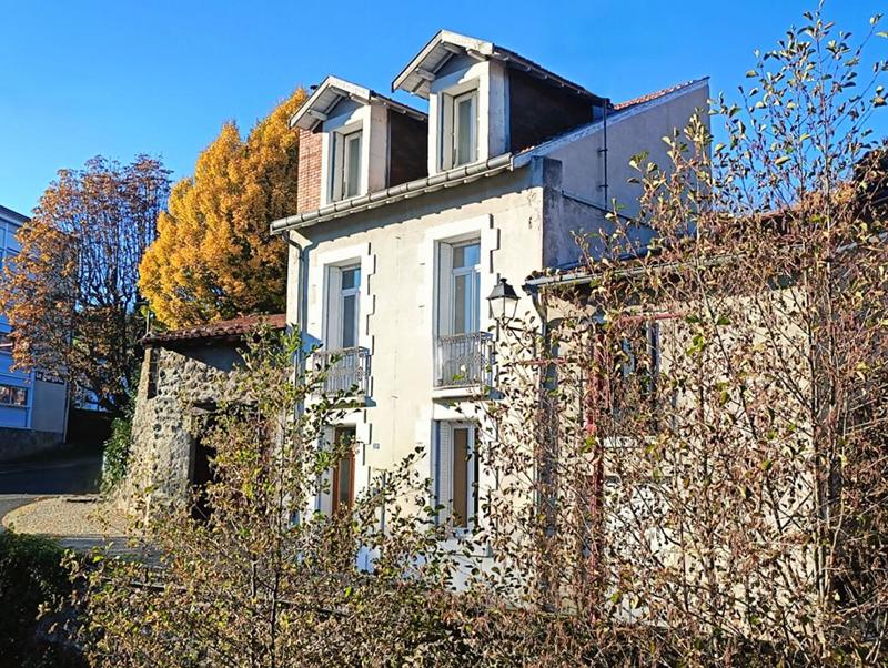 Maison - 80 m² - 4 pièces