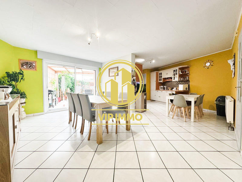 Maison - 131 m² - 7 pièces