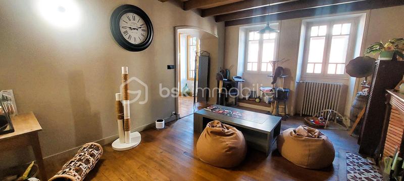 Maison de village - 180 m² - 13 pièces
