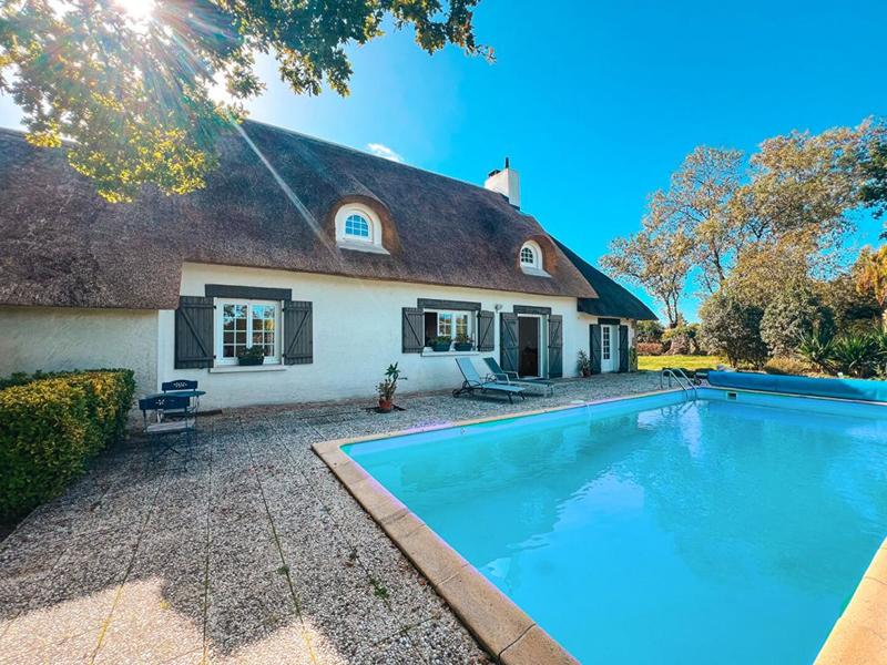 Maison - 210 m² - 8 pièces