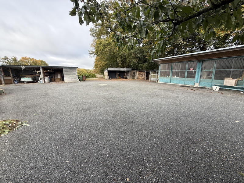 Maison - 214 m² - 7 pièces