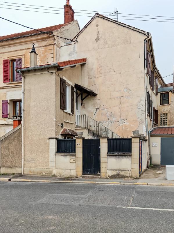 Maison de ville - 100 m² - 5 pièces