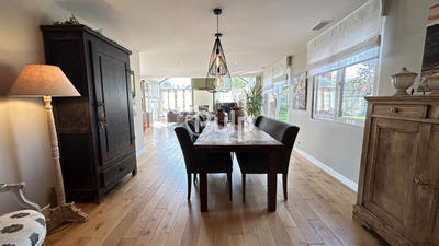 Maison - 180 m² - 6 pièces