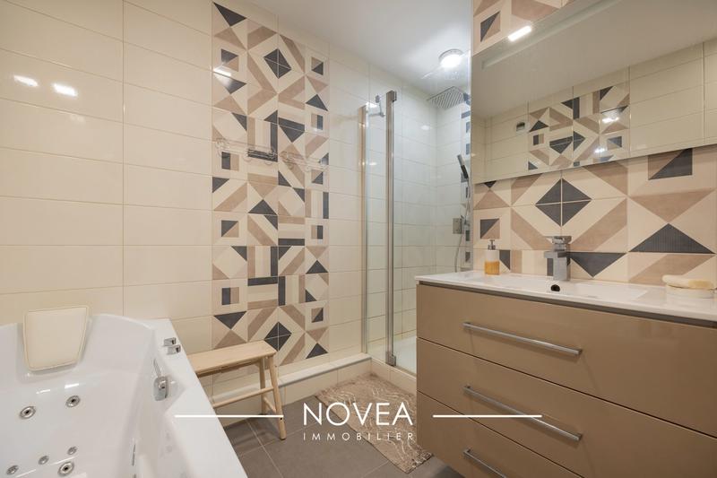 Appartement - 84 m² - 4 pièces