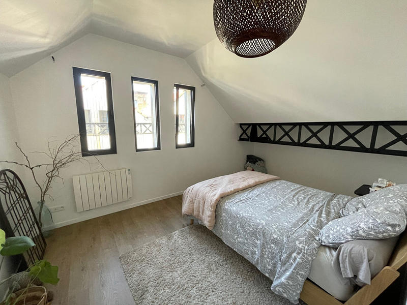 Loft - 80 m² - 4 pièces