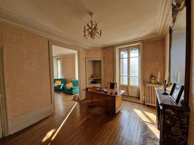 Appartement - 125 m² - 6 pièces