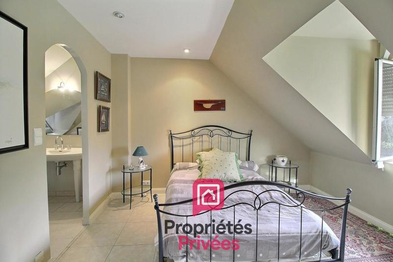 Maison - 350 m² - 8 pièces