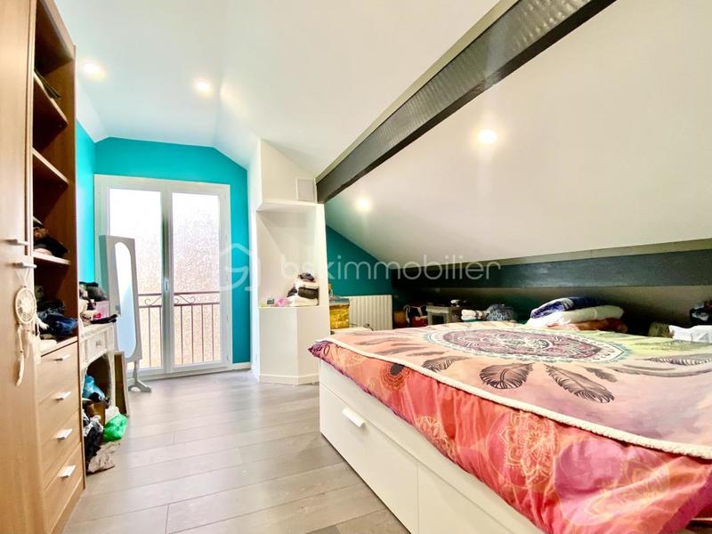 Pavillon - 160 m² - 7 pièces