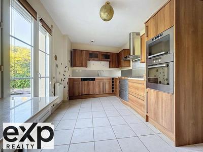 Maison - 160 m² - 5 pièces