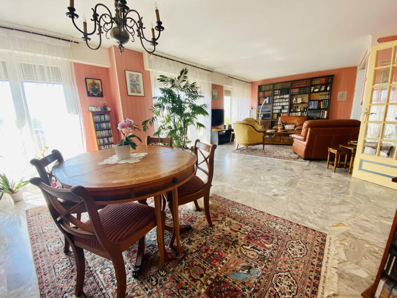 Appartement - 168 m² - 6 pièces