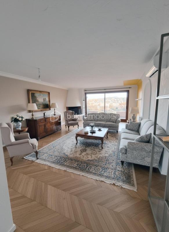 Appartement - 85 m² - 4 pièces