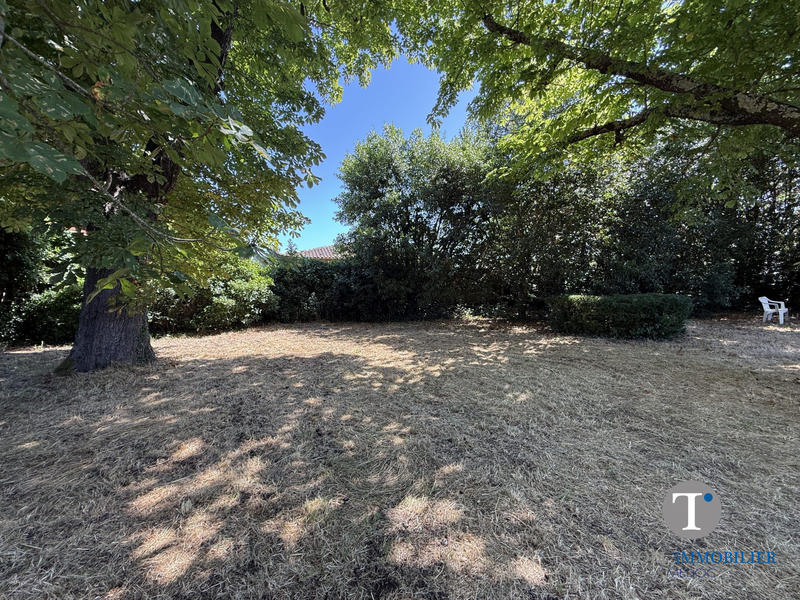 Maison traditionnelle - 234 m² - 8 pièces