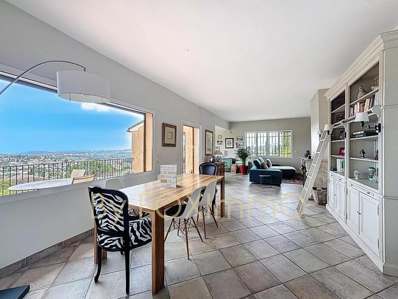 Villa - 172 m² - 5 pièces