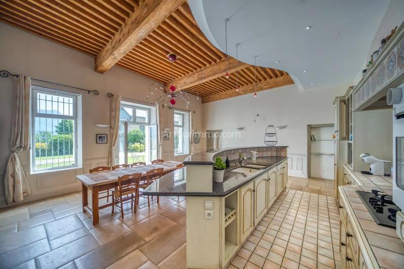 Maison - 488 m² - 20 pièces