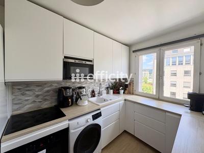 Appartement - 93 m² - 4 pièces