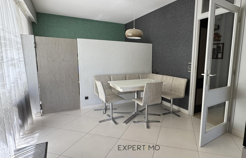 Propriété - 250 m² - 8 pièces