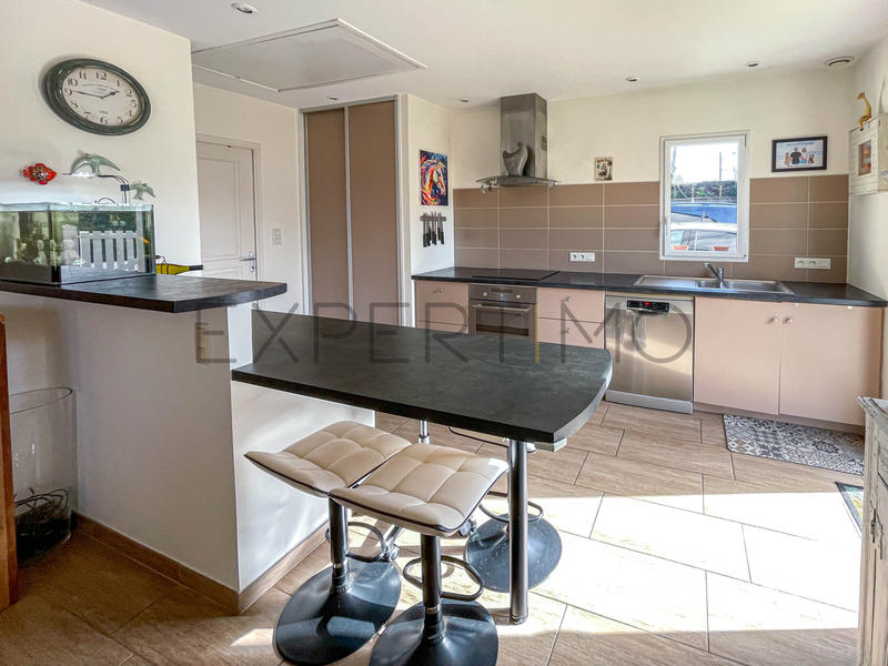 Propriété - 140 m² - 5 pièces