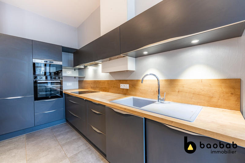 Appartement - 140 m² - 5 pièces