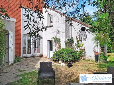 Maison - 185 m² - 8 pièces