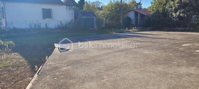 Local d'activité / Entrepôt - 320 m² - 3 pièces