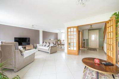 Maison - 184 m² - 8 pièces