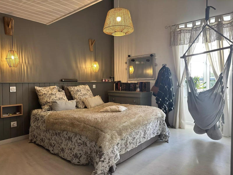 Maison - 304 m² - 10 pièces