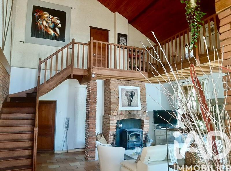 Maison - 200 m² - 7 pièces