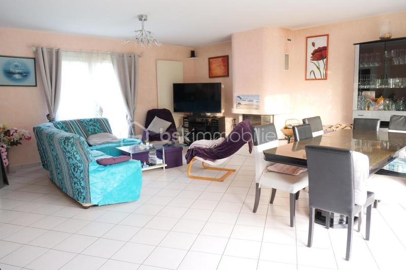 Maison - 185 m² - 8 pièces